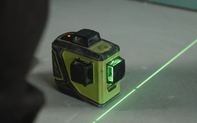 Αλφάδι Laser ή Φυσαλίδας; Ποιο να Διαλέξεις και Πώς να το Χρησιμοποιήσεις