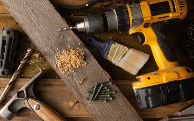 Μπαταρίες Εργαλείων 18V & 20V: Τάση, Ah, Συμβατότητα — Τι να Προσέξεις
